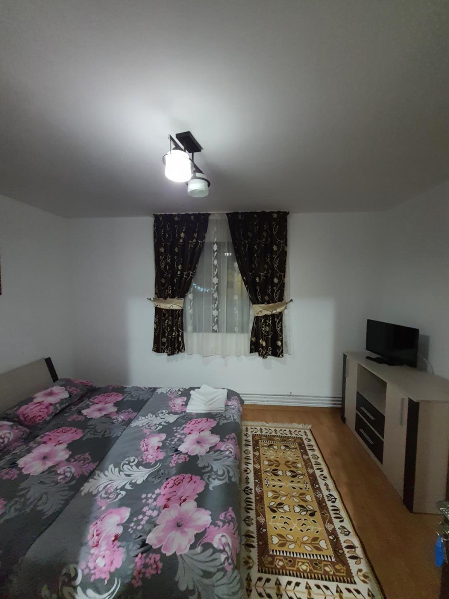 Casa Alma 호텔 Borşa 객실 사진